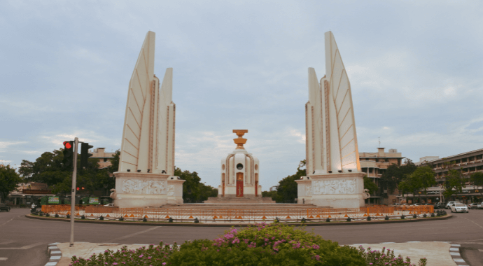 戦勝記念塔アヌサーワリー
