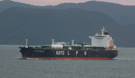 「ホルムズ海峡の二重封鎖」と多極化する思惑：米イラン紛争の深層と2026年の展望